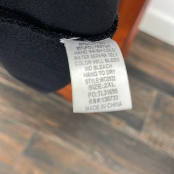 Cold shoulder embroidered dress - Picture 4 of 4